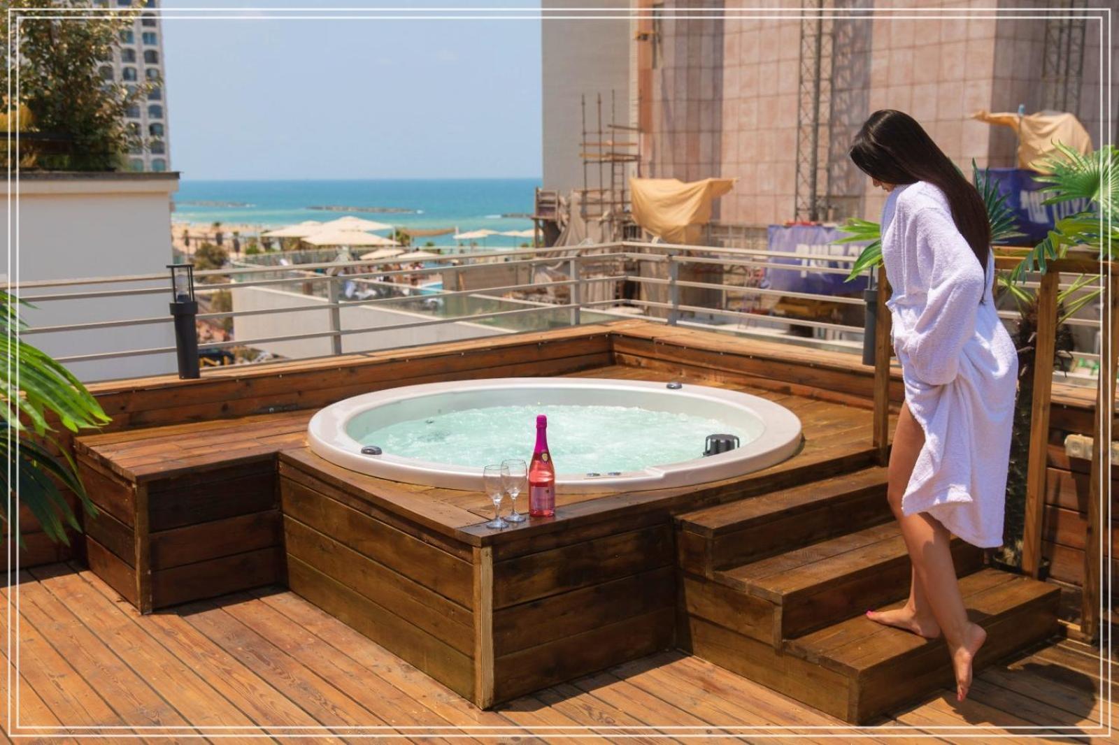 Dream Beach 98 Hotel And Spa Tel Aviv Esterno foto