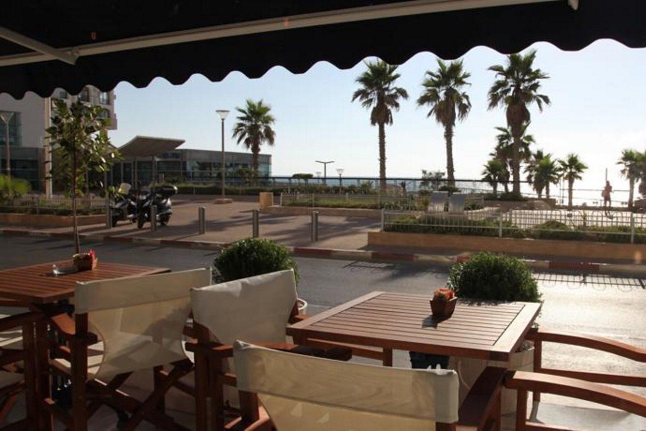 Dream Beach 98 Hotel And Spa Tel Aviv Esterno foto
